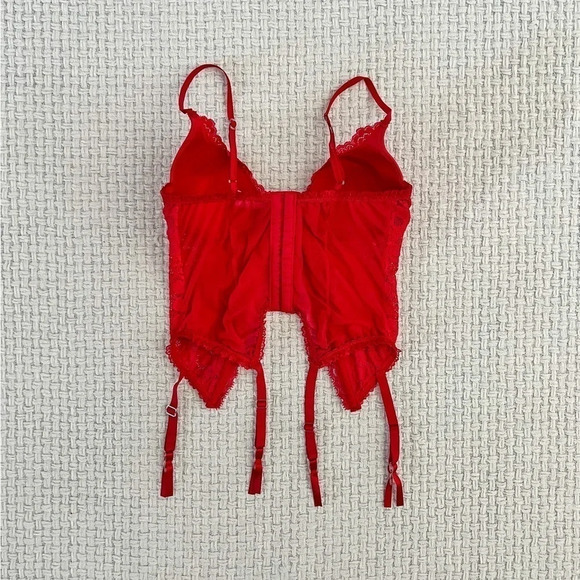 VINTAGE Secret Treasures Red Lace Corset Crop Top - Picture 2 of 7